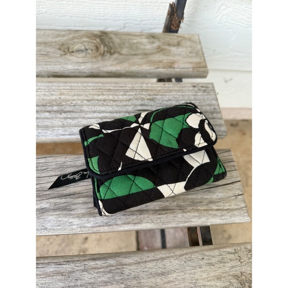 Vera Bradley Quilted Tri Fold Wallet Black Green White Floral Pattern - Picture 3 of 5